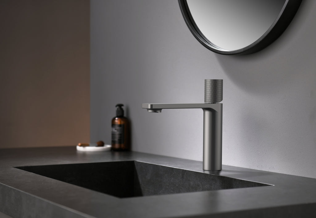 Aquaflo Dia Single-Hole Bathroom Faucet