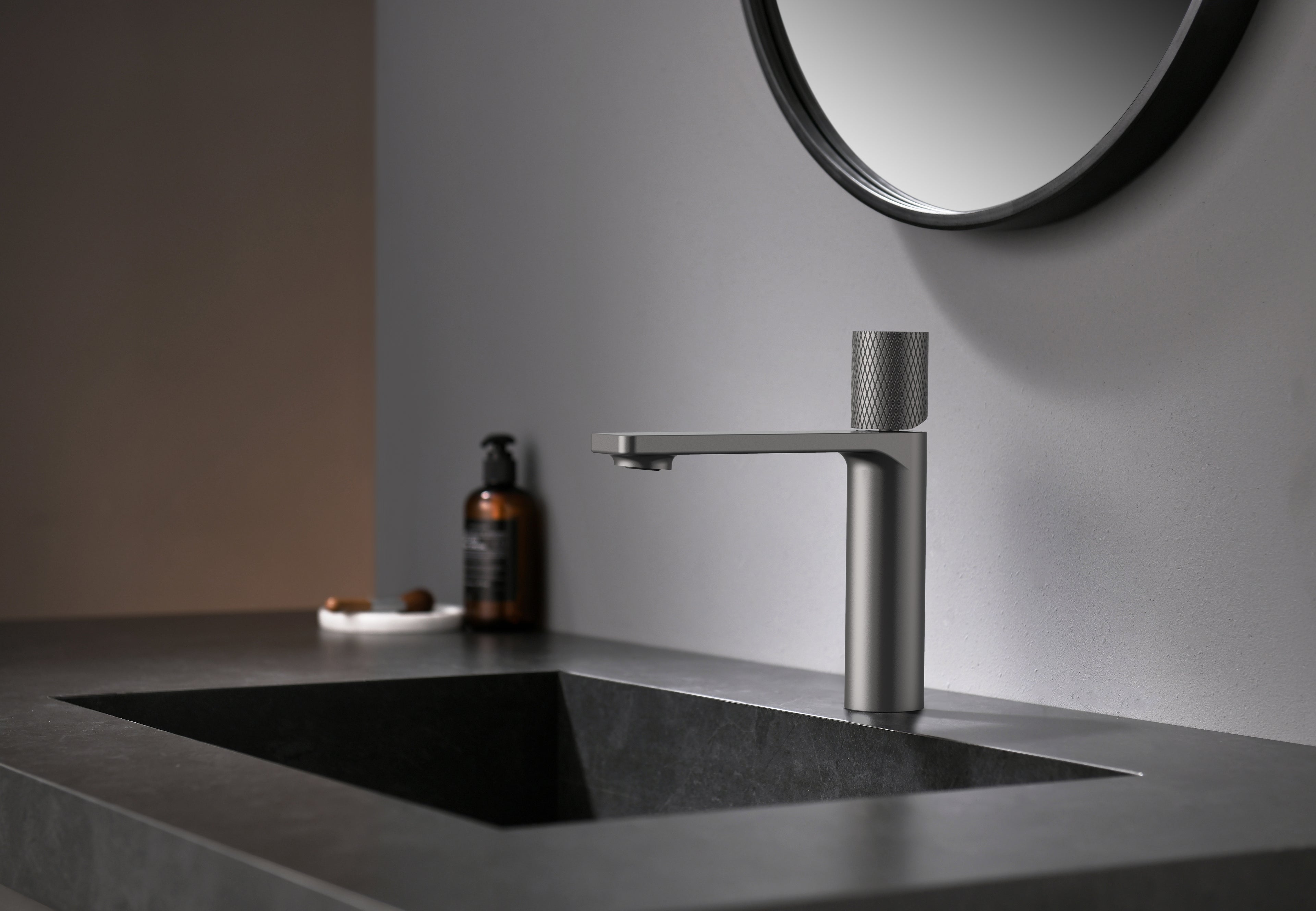 Aquaflo Dia Single-Hole Bathroom Faucet