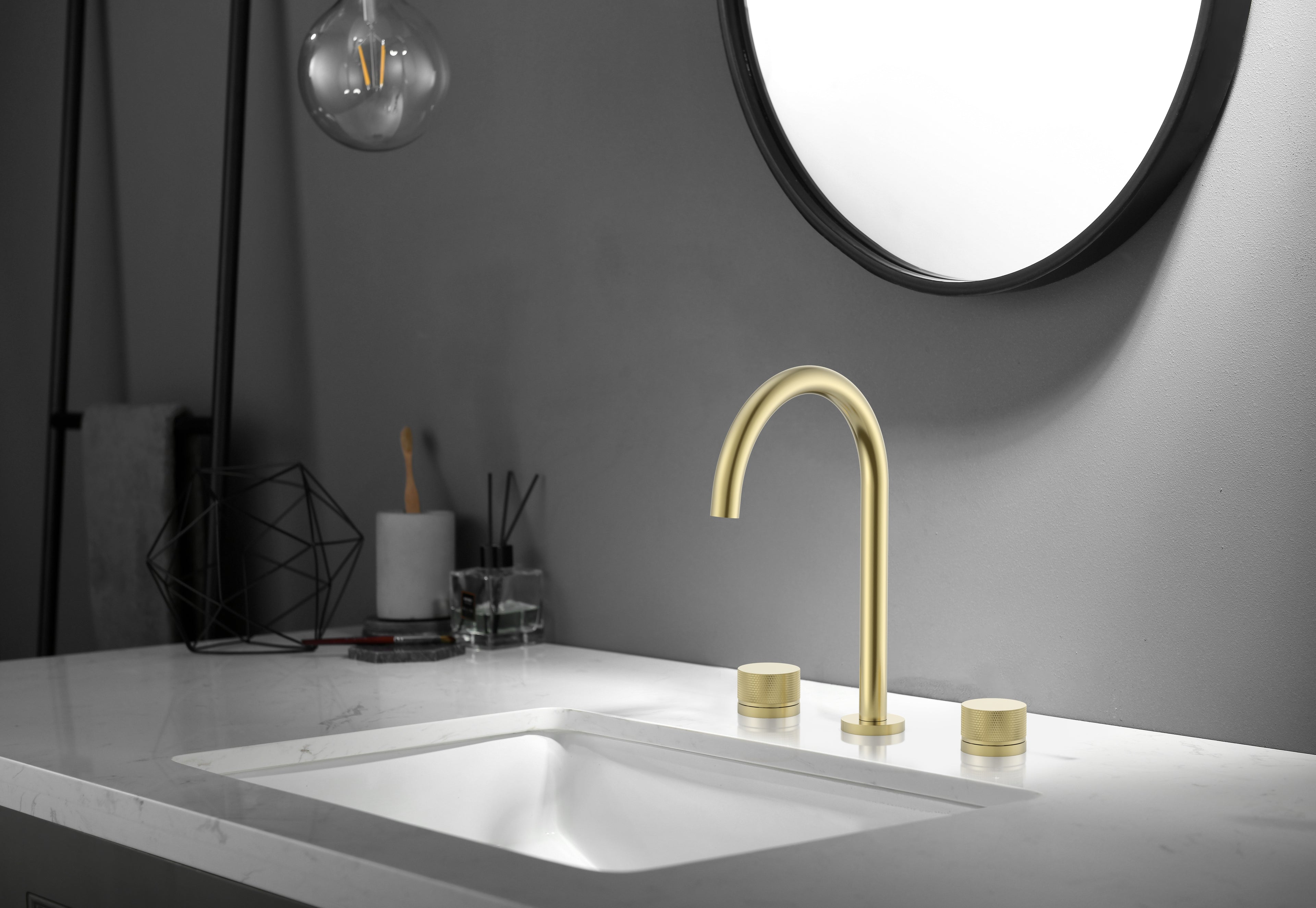 Aquaflo Dia Widespread Bathroom Faucet